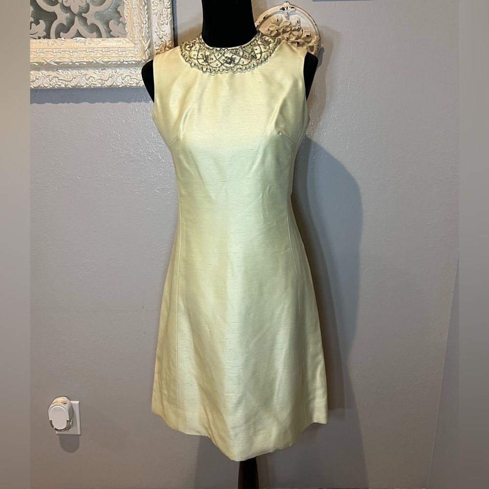 Vintage late 1950’s early 1960’s light yellowish green shift dress